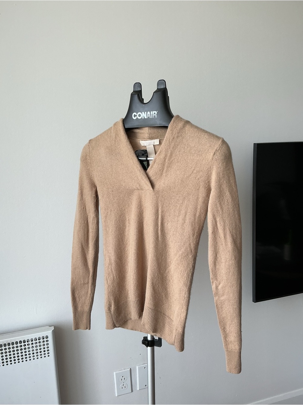 Banana Republic Wool & Cashmere Light Brown V-Neck Sweater